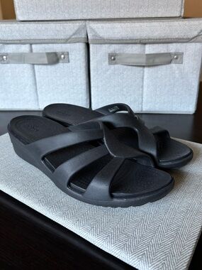 CROCS Black Slide Sandals